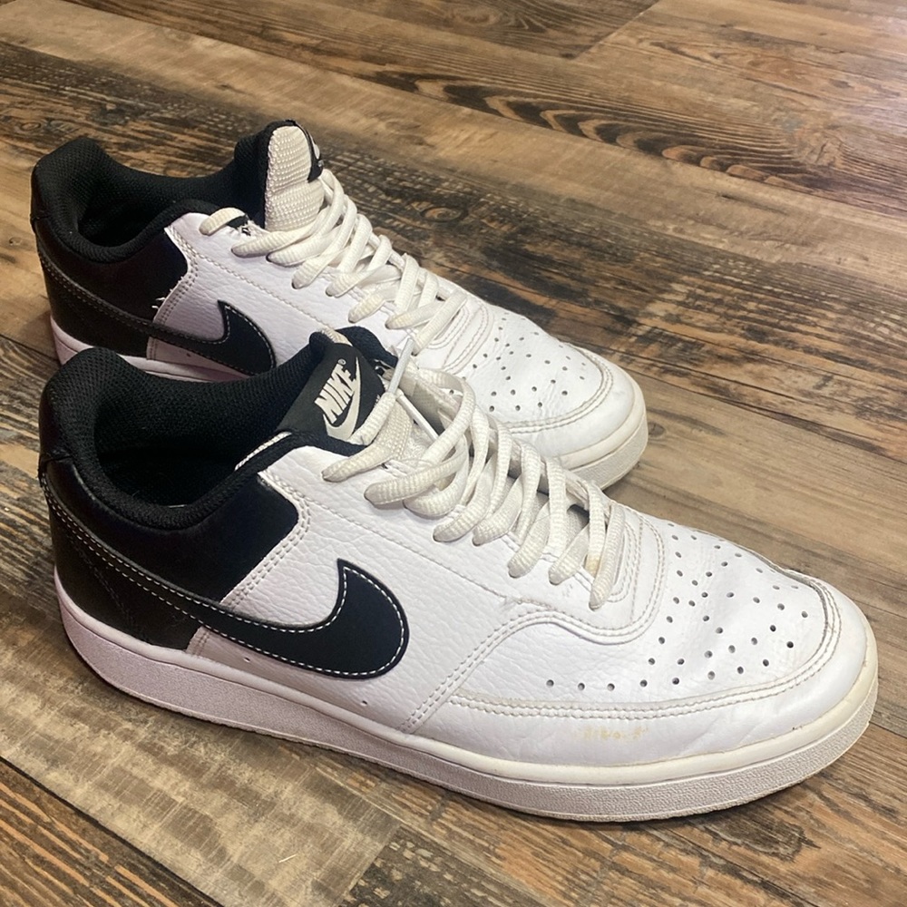 COPY - Nike Woman’s Court Vision Low sz 8.5
